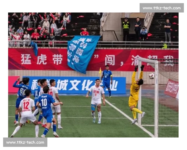 球迷沸腾点燃赛场激情全城共振见证荣耀时刻今夜热血燃爆看台之巅