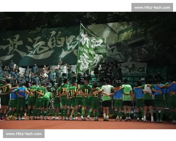 看台上的合唱与信仰球迷歌曲如何点燃城市心跳与荣耀的共同记忆回声